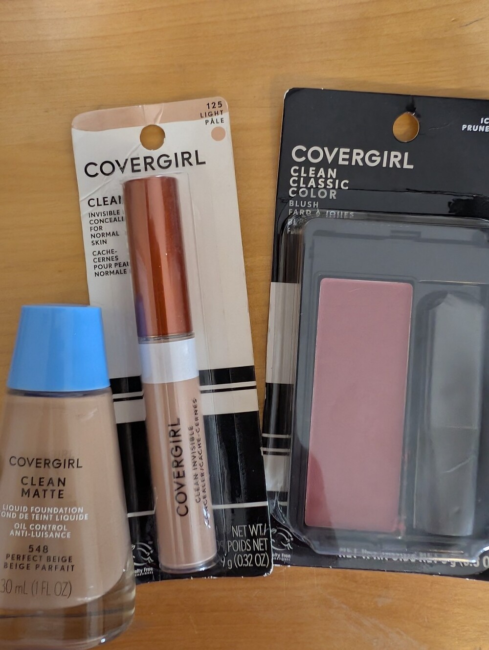 COVERGIRL Clean Liquid Foundation 548 & Concealer 125  Blush 510 Bundle